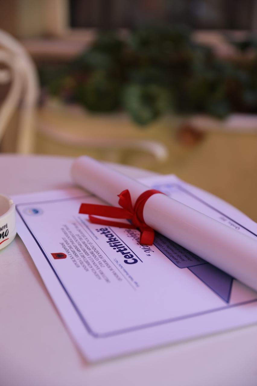 Arsimi i Mesëm i Lartë